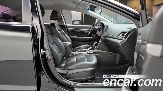 Hyundai Avante 2016 thumb 11