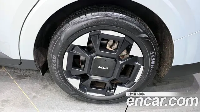Kia Carnival 2023 thumb 5