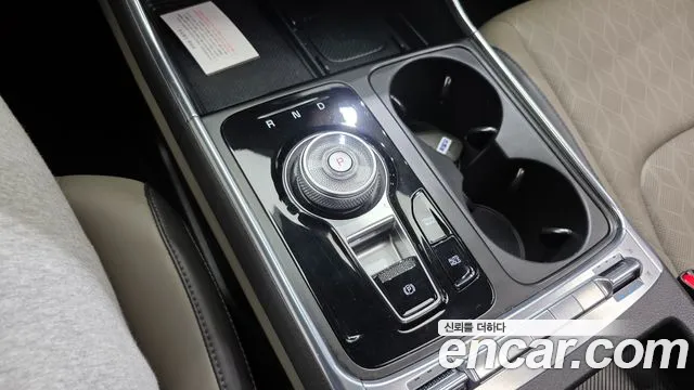 Kia Carnival 2023 thumb 9