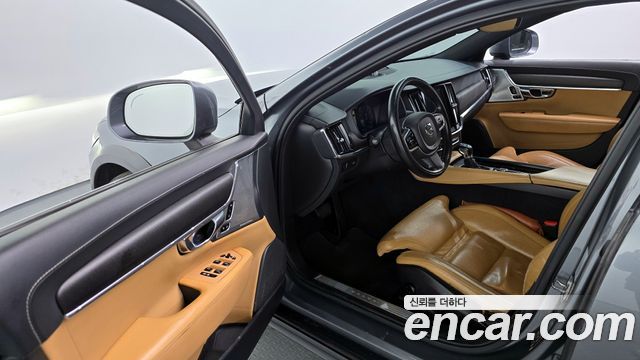 Volvo V90 2019 thumb 11