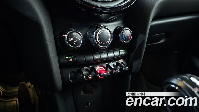 Mini Hatch 2019 thumb 12