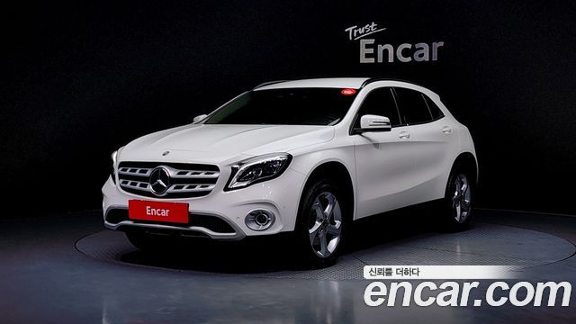 Mercedes-Benz GLA 2019 thumb 2