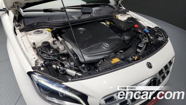 Mercedes-Benz GLA 2019 thumb 6