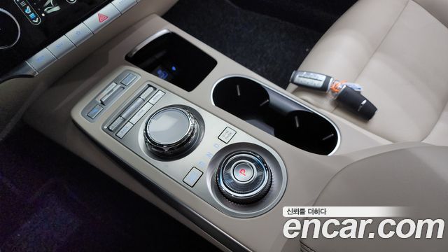Genesis GV70 2022 thumb 9