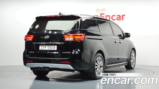 Kia Carnival 2016 thumb 3