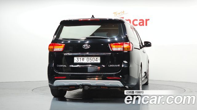 Kia Carnival 2016 thumb 5
