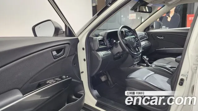 SsangYong Tivoli 2022 thumb 11
