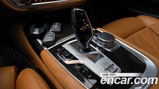BMW 7 серии 2019 thumb 9
