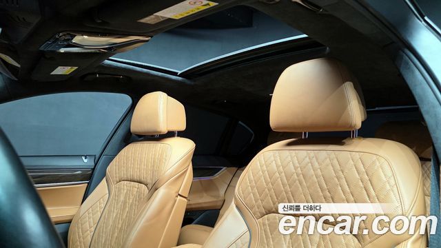BMW 7 серии 2019 thumb 11