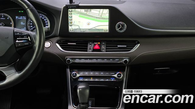 Hyundai Grandeur 2017 thumb 12