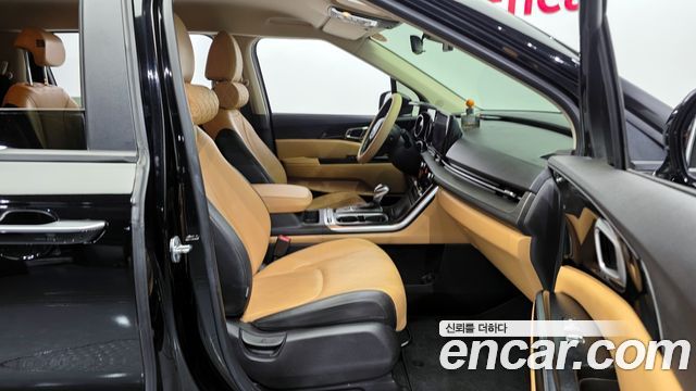 Kia Carnival 2021 thumb 10