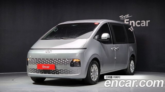 Hyundai Staria 2023 thumb 2