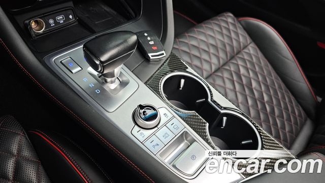 Genesis G70 2019 thumb 10