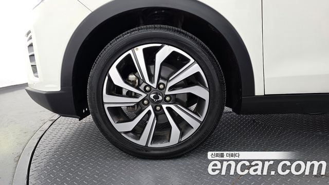 SsangYong Tivoli 2020 thumb 6