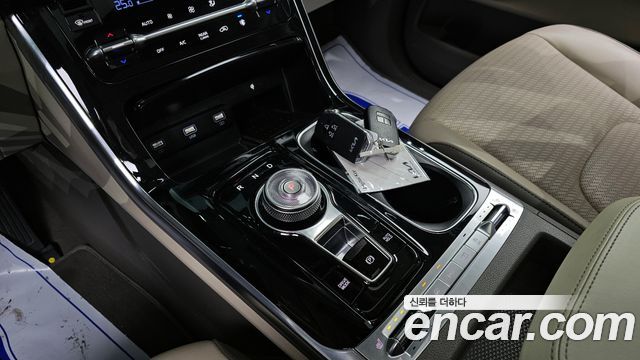 Kia Carnival 2022 thumb 10