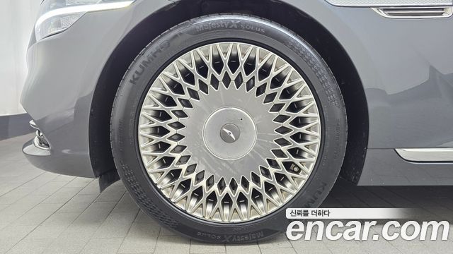 Genesis G90 2019 thumb 6