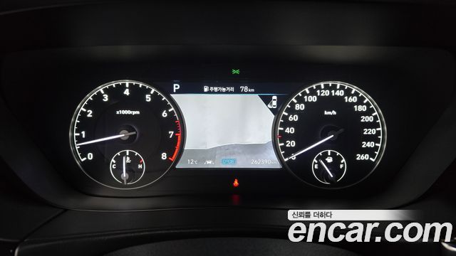 Genesis G90 2019 thumb 9