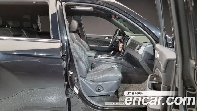 SsangYong Rexton 2020 thumb 11