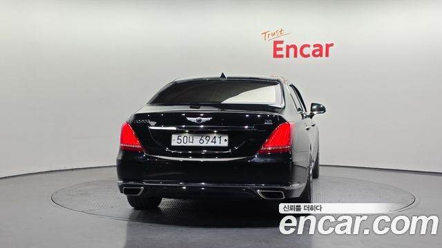 Genesis G90 2016 thumb 5