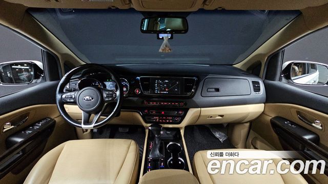 Kia Carnival 2018 thumb 7