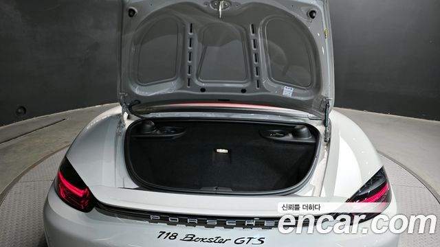 Porsche Cayman 2024 thumb 12