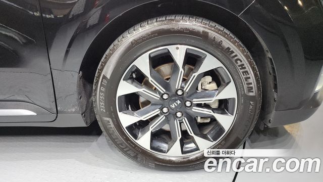 Kia Carnival 2020 thumb 6