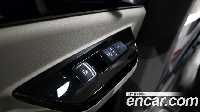 Kia Carnival 2020 thumb 11