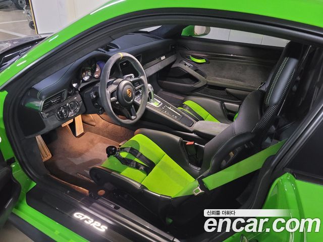 Porsche 911 2019 thumb 10
