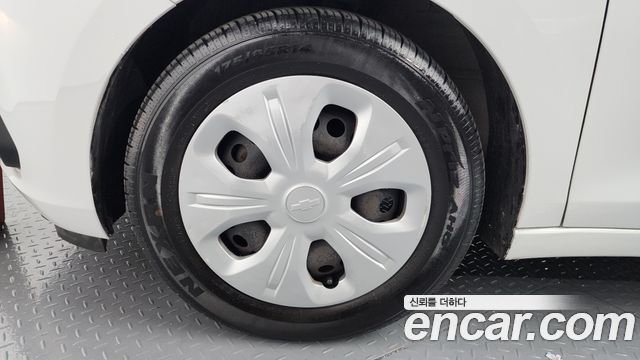 Chevrolet Spark 2016 thumb 5