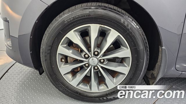 Kia Carnival 2017 thumb 5