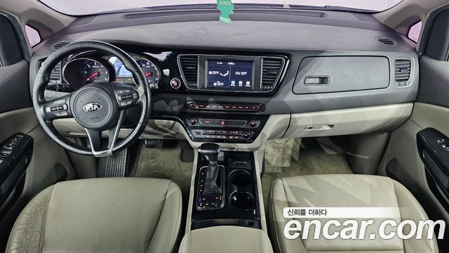 Kia Carnival 2017 thumb 7