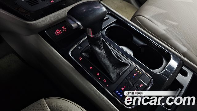 Kia Carnival 2017 thumb 9
