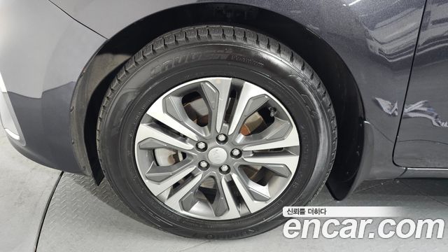 Kia Carnival 2018 thumb 6