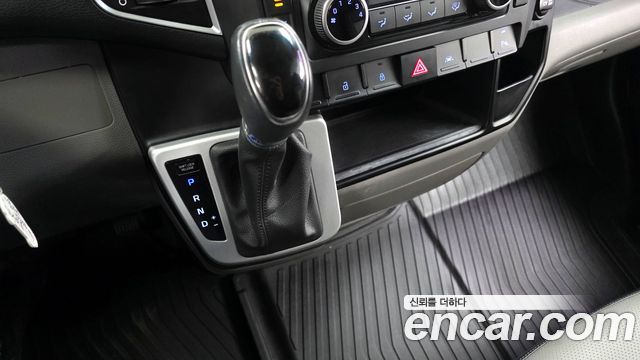Hyundai Staria 2017 thumb 10