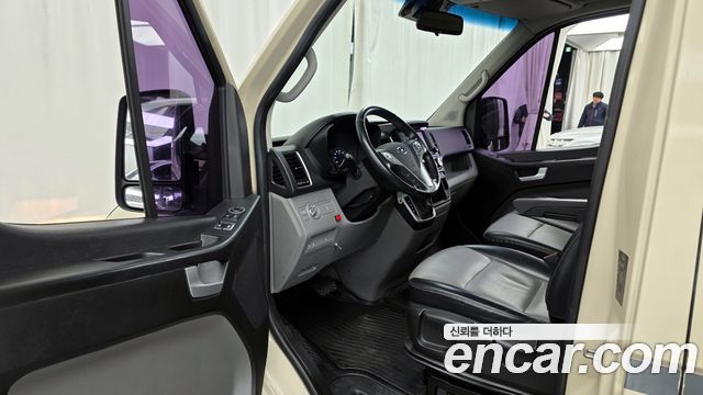 Hyundai Staria 2017 thumb 11