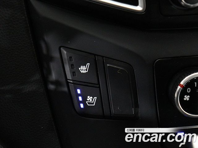 Hyundai Starex 2021 thumb 11