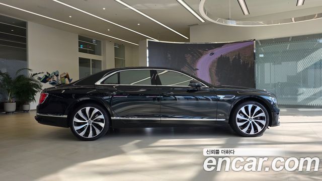 Bentley Flying Spur 2024 thumb 7