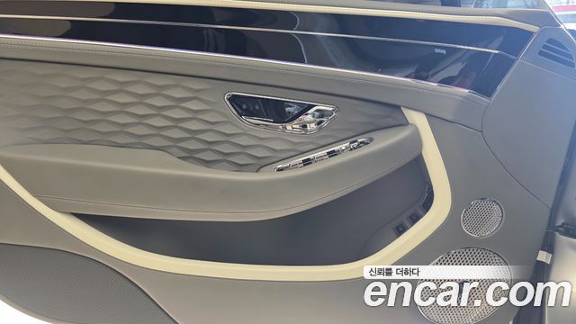 Bentley Continental 2025 thumb 9