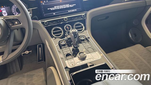 Bentley Continental 2025 thumb 10