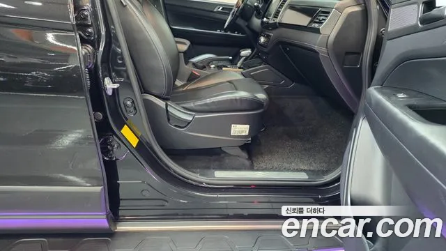 SsangYong Rexton 2022 thumb 11