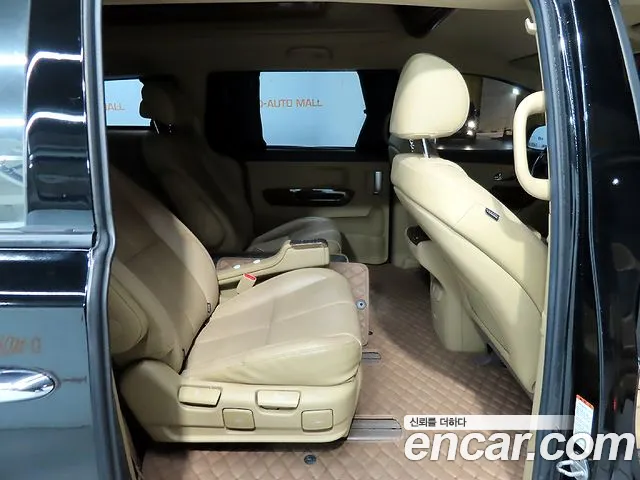 Kia Carnival 2016 thumb 12