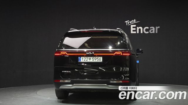 Kia Carnival 2023 thumb 5