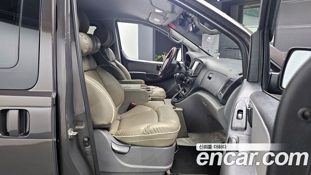 Hyundai Starex 2019 thumb 10
