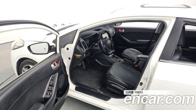 Kia K3 2013 thumb 10