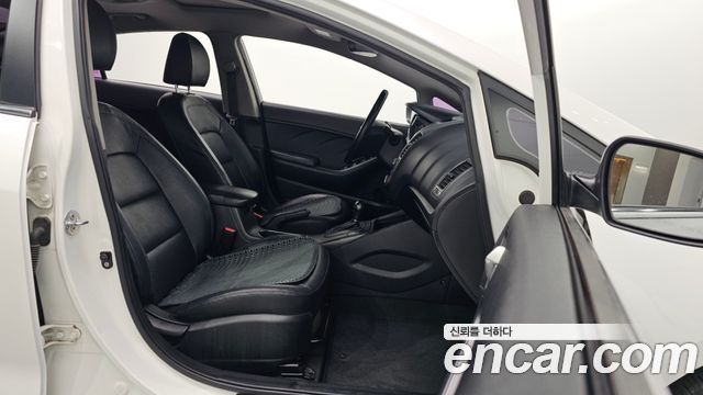 Kia K3 2013 thumb 12