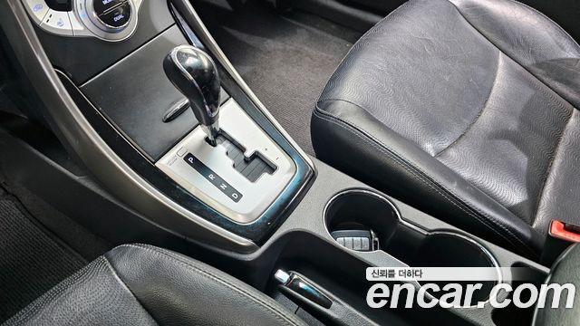 Hyundai Avante 2011 thumb 9
