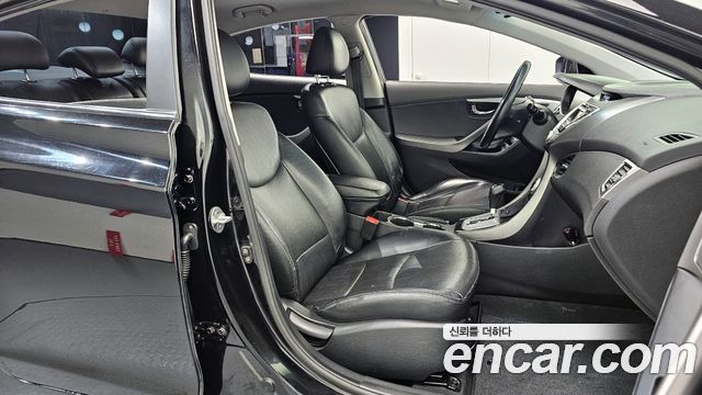 Hyundai Avante 2011 thumb 10