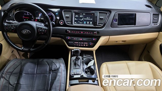 Kia Carnival 2014 thumb 8