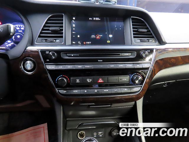 Hyundai Aslan 2015 thumb 11