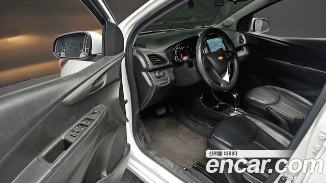 Chevrolet Spark 2016 thumb 12
